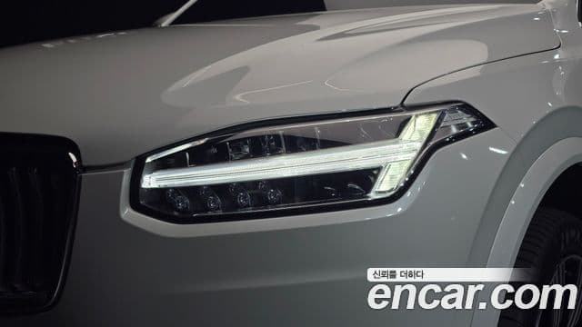 Volvo XC90 2025 — Photo 32/32