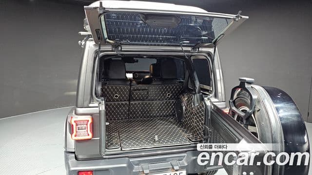 Jeep Wrangler 2019 — фото 20 из 20