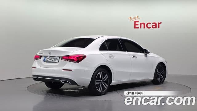 Mercedes-Benz A-Class 2022 — ფოტო 2/20