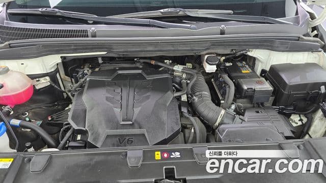 Kia Carnival 2022 — ფოტო 6/20