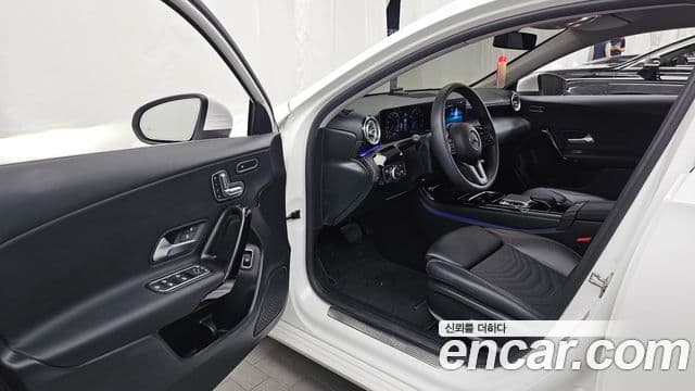 Mercedes-Benz A-Class 2020 — Şəkil 10/20