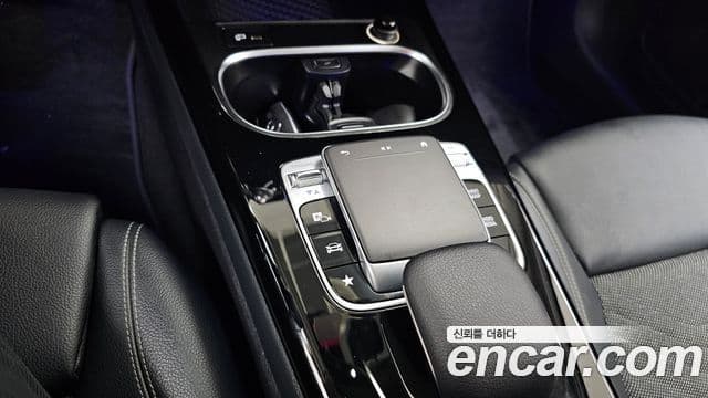 Mercedes-Benz A-Class 2020 — Şəkil 19/20
