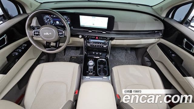 Kia Carnival 2023 — ფოტო 7/20
