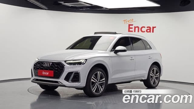 Audi Q5 2021 — Фото 1/20