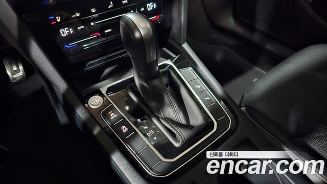 Volkswagen Arteon 2023 — фото 8 из 20
