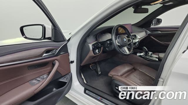 BMW 5 Series 2020 — Şəkil 10/20