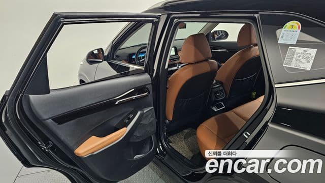 Kia Seltos 2025 — ფოტო 19/20