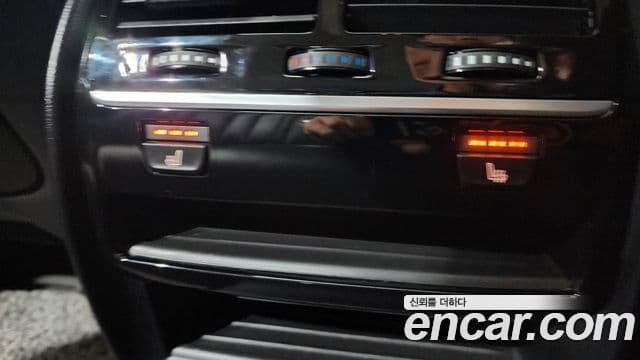 BMW 5 Series 2019 — ფოტო 19/20