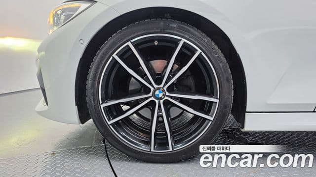 BMW 3 Series 2022 — фото 5 из 20