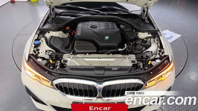 BMW 3 Series 2022 — фото 6 из 20