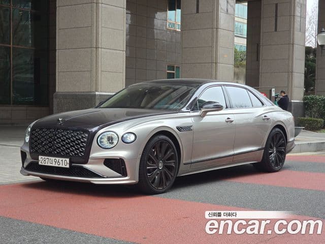 Bentley Flying Spur 2025 — Photo 11/20