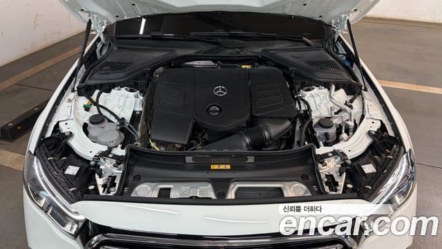 Mercedes-Benz E-Class 2025 — фото 5 из 20
