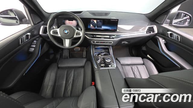 BMW X7 2025 — Фото 9/20