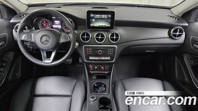 Mercedes-Benz GLA-Class 2018 — Фото 7/20