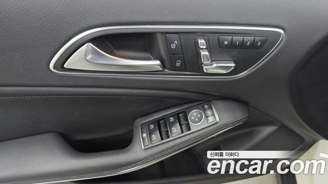Mercedes-Benz GLA-Class 2018 — Фото 18/20