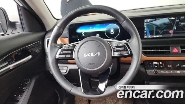 Kia Seltos 2023 — ფოტო 12/20