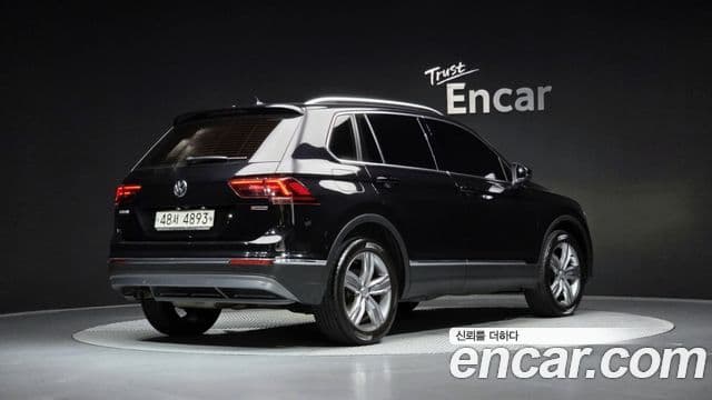 Volkswagen Tiguan 2018 — Фото 2/20