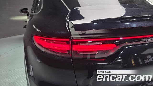 Porsche Cayenne 2020 — Photo 20/34