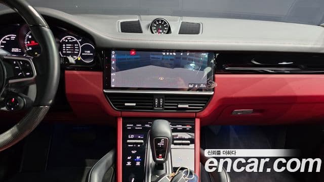Porsche Cayenne 2020 — Photo 5/34