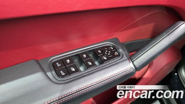 Porsche Cayenne 2020 — Photo 22/34
