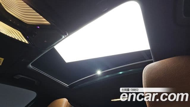 BMW 5 Series 2021 — фото 12 из 20