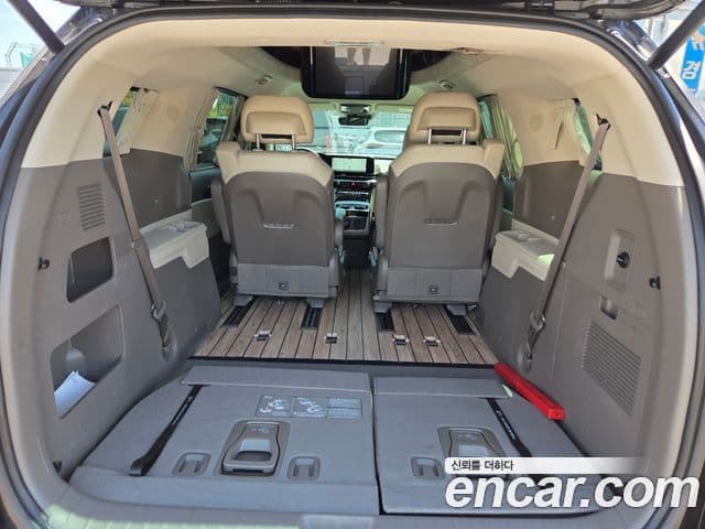 Kia Carnival 2021 — Şəkil 18/19