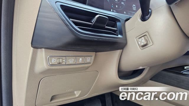 Kia K8 2023 — Şəkil 16/20