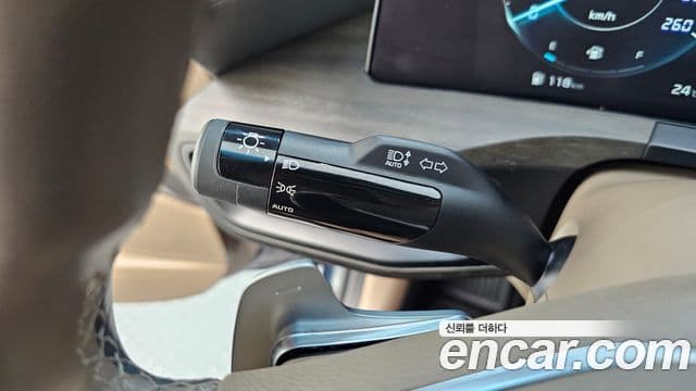 Kia K8 2023 — Şəkil 18/20