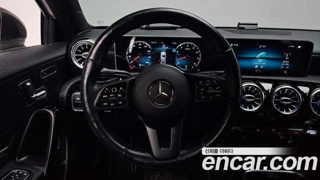 Mercedes-Benz A-Class 2020 — Фото 12/20