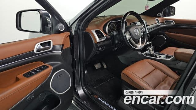 Jeep Grand Cherokee 2020 — Şəkil 10/20