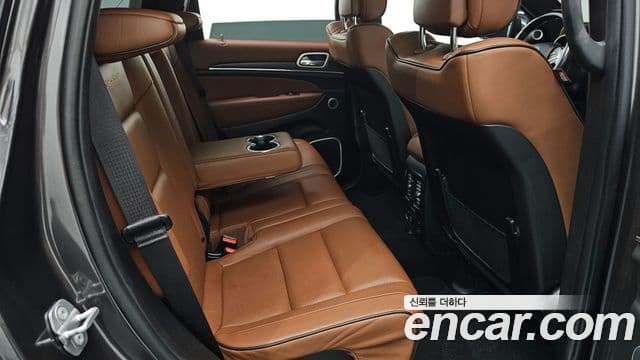 Jeep Grand Cherokee 2020 — Şəkil 11/20