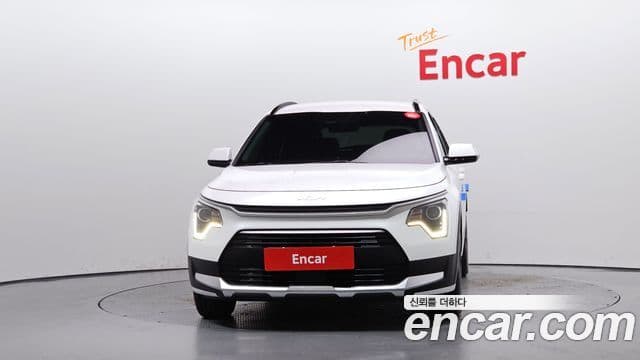 Kia Niro 2023 — ფოტო 3/20