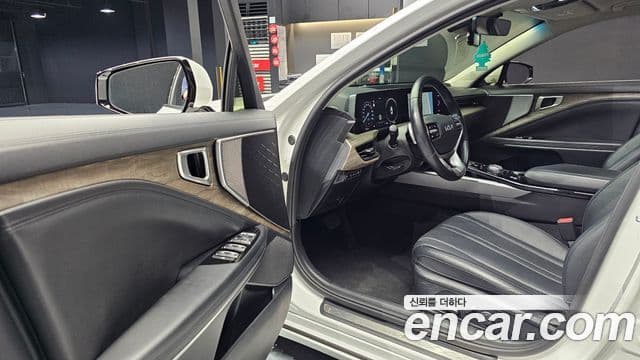 Kia K8 2022 — Şəkil 10/20