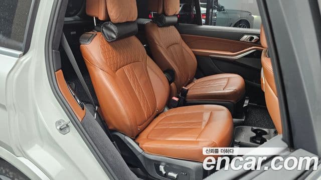 BMW X7 2023 — ფოტო 11/20