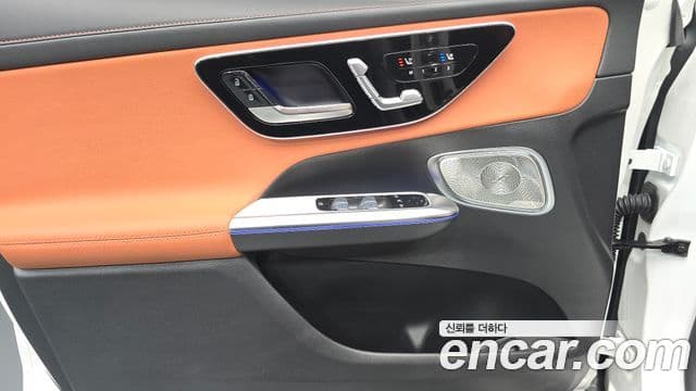 Mercedes-Benz GLC-Class 2025 — Photo 3/31