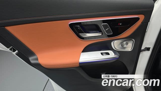 Mercedes-Benz GLC-Class 2025 — Photo 31/31