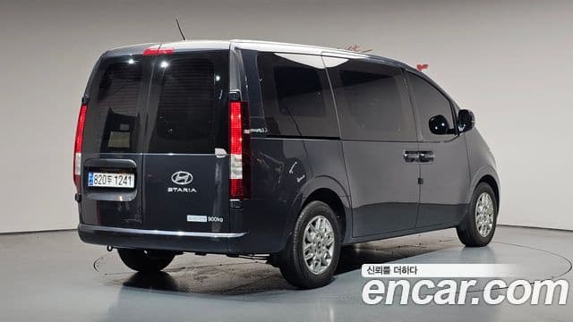Hyundai Staria 2024 — Фото 2/20