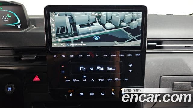 Hyundai Staria 2024 — Фото 14/20
