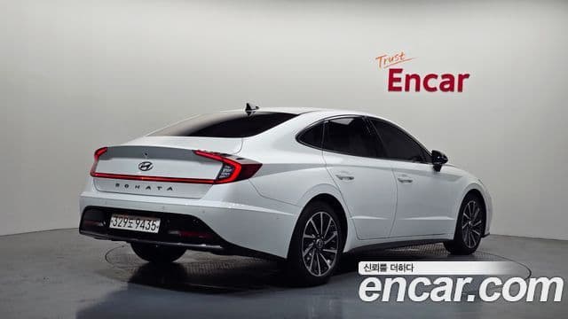 Hyundai Sonata 2021 — Фото 2/20