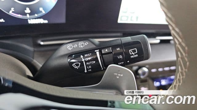 Kia Carnival 2021 — фото 16 из 20