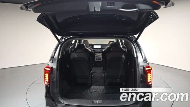 Kia Carnival 2024 — фото 19 из 20