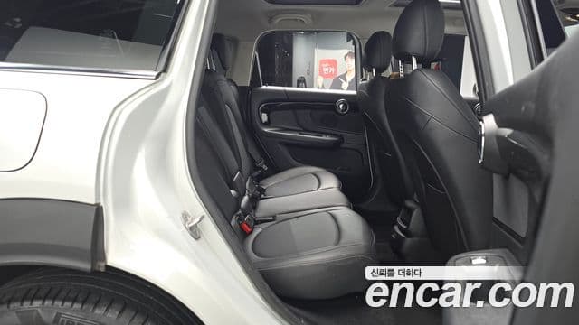Mini Cooper D Countryman 2021 — Şəkil 12/20