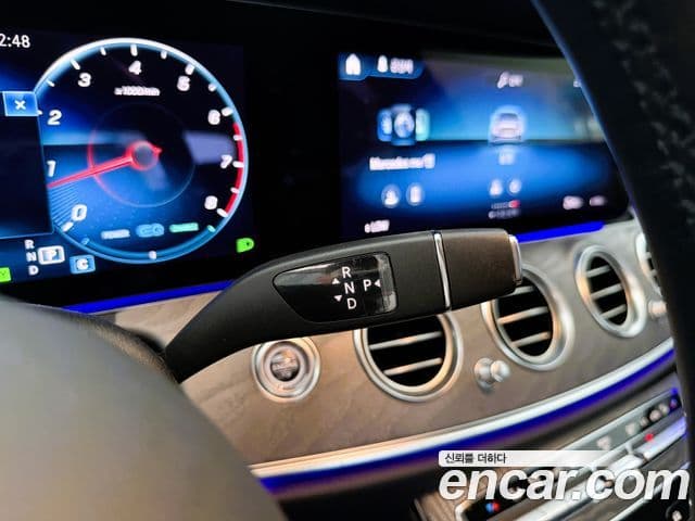 Mercedes-Benz E-Class 2021 — ფოტო 10/20
