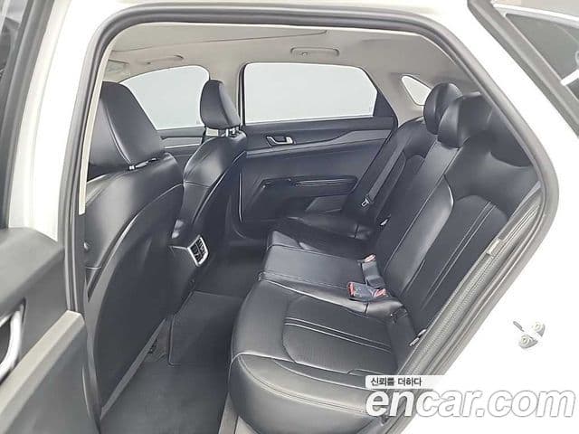 Kia K5 2021 — ფოტო 11/19
