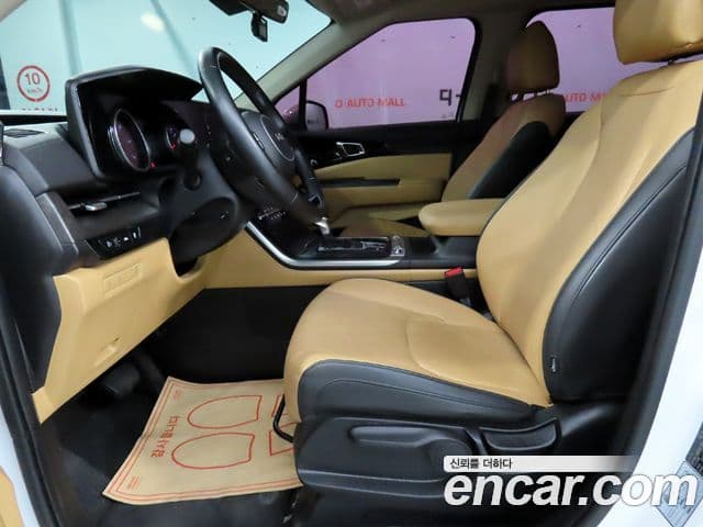 Kia Carnival 2022 — фото 5 из 20