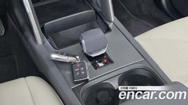 Land Rover Discovery Sport 2024 — ფოტო 7/20
