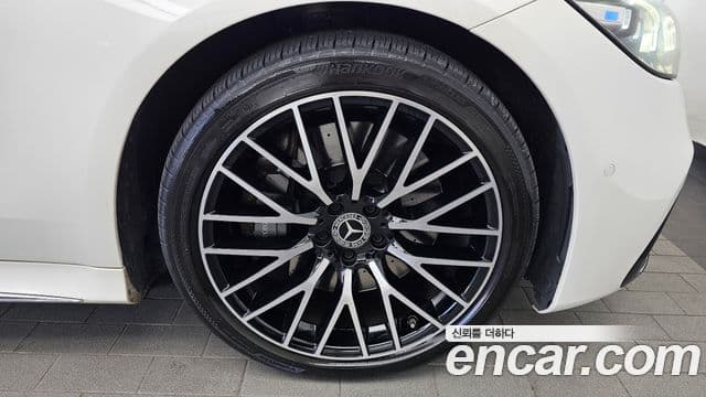 Mercedes-Benz S-Class 2022 — Photo 23/36