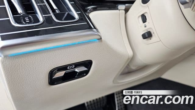 Mercedes-Benz S-Class 2022 — Photo 14/36