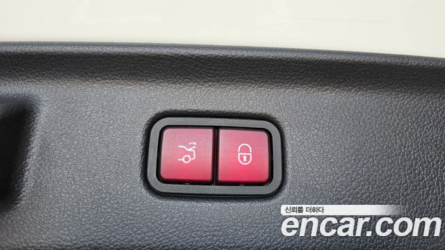 Mercedes-Benz S-Class 2022 — Photo 27/36