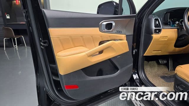 Kia Sorento 2022 — Photo 25/32